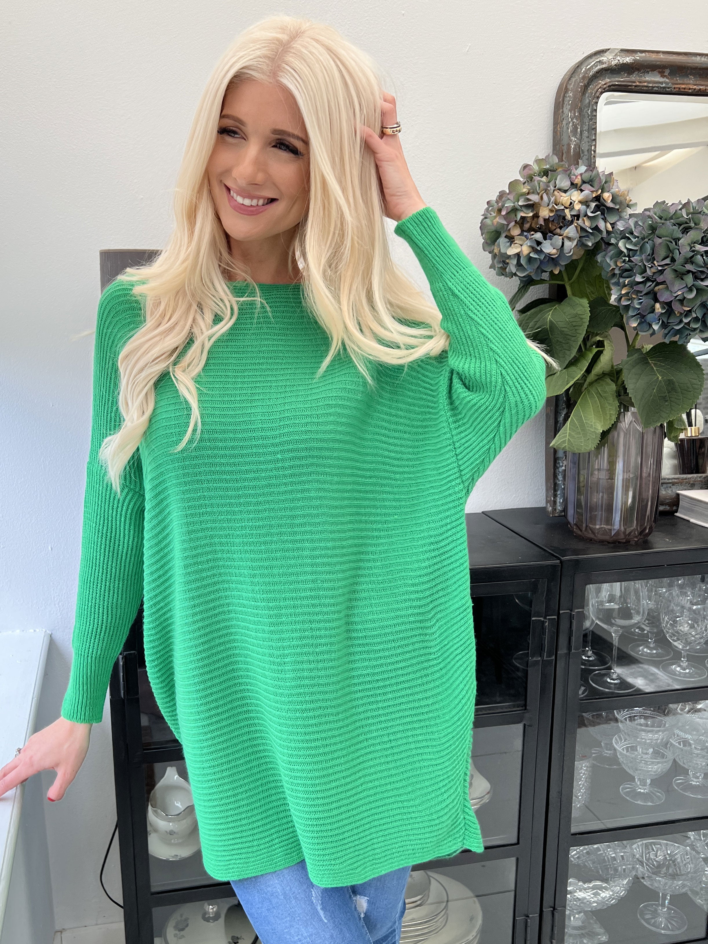 Teddy - Stickad blus med åtsittande ärmar